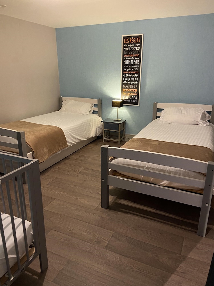 Basic Twin Room photo 3