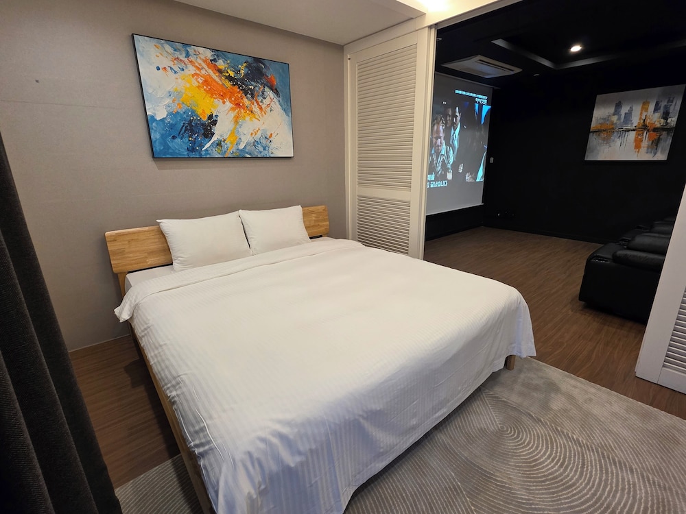 Cinema Suite