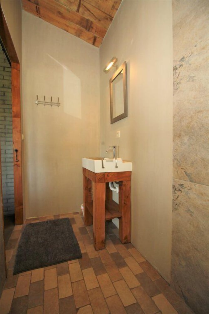 Panoramic Studio, 1 Queen Bed, Garden View (Framboos) photo 3