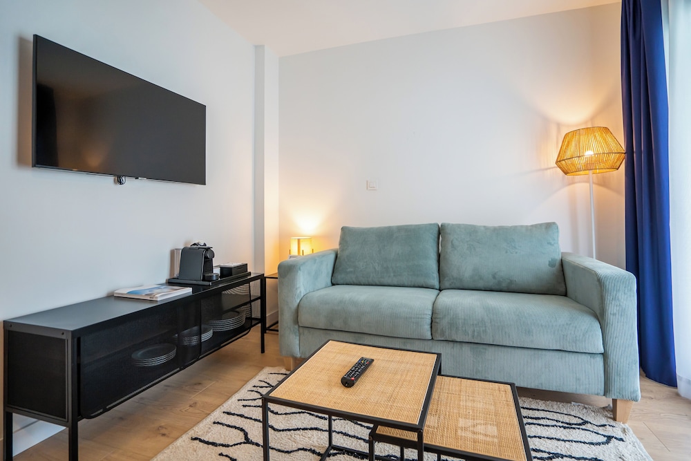 Estudio Ejecutivo con Terraza (4 Personas)