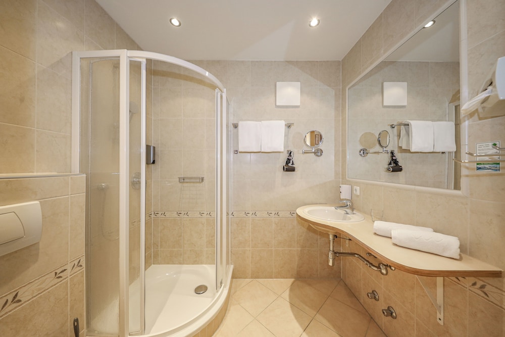 Standard Double Room - Photo 5