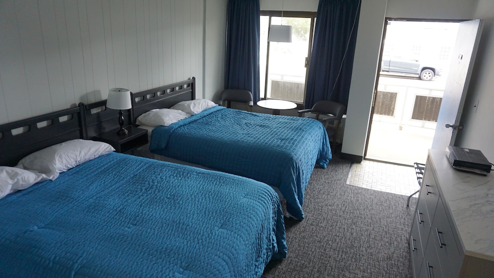 Standard Room, 2 Double Beds photo 2