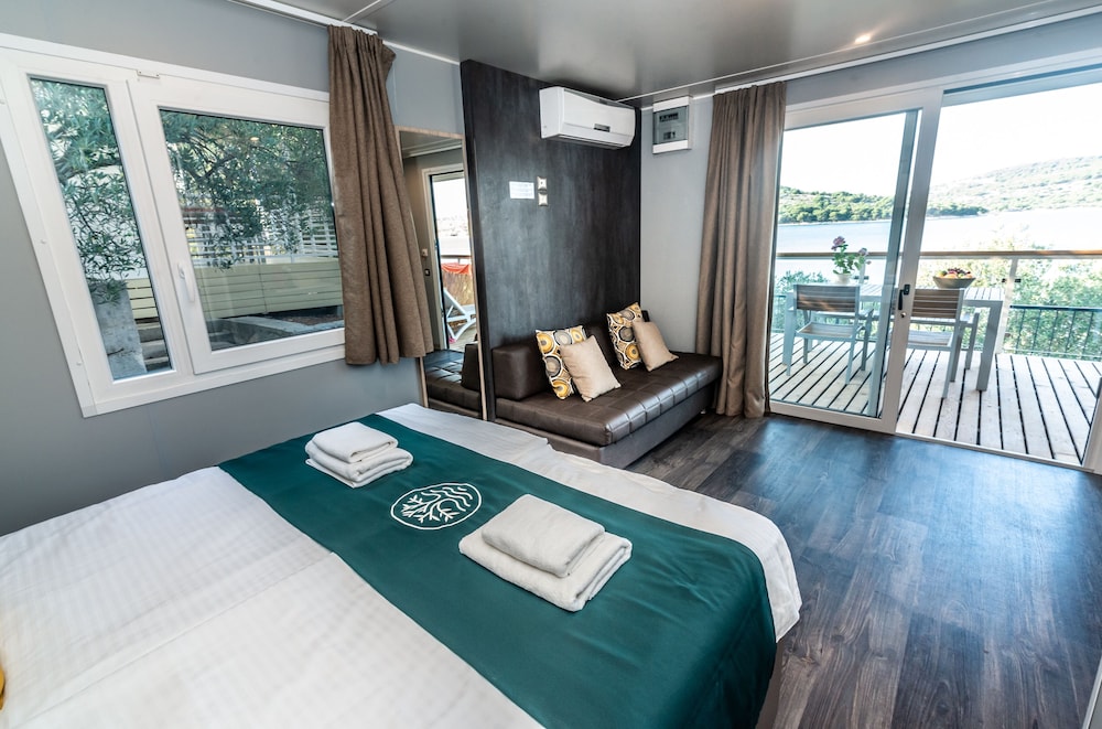 Premium Mobile Home, Sea View (D1/D2) photo 2
