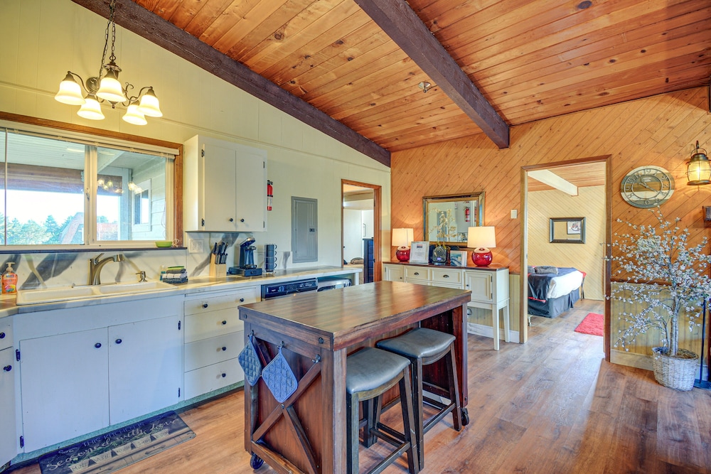 House (4 Bedrooms) photo 2
