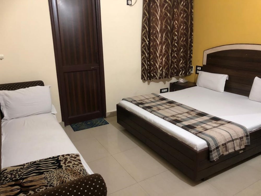 Deluxe Triple Room, City View