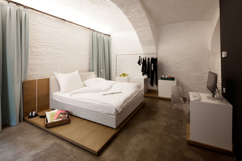 street junior suite -Theresianumgasse 35