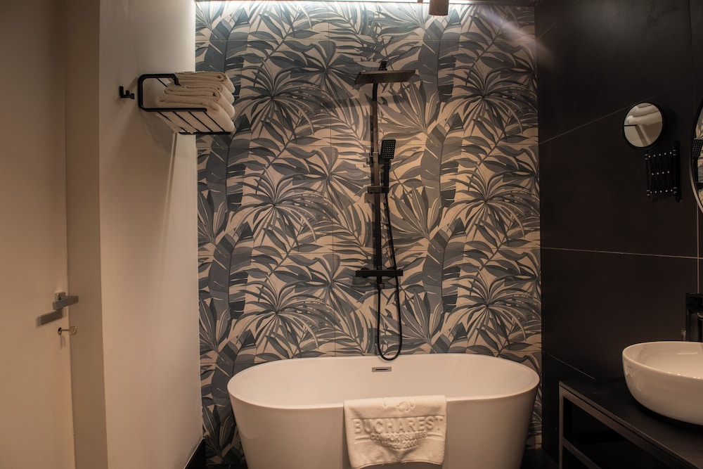 Premium Room - Photo 18