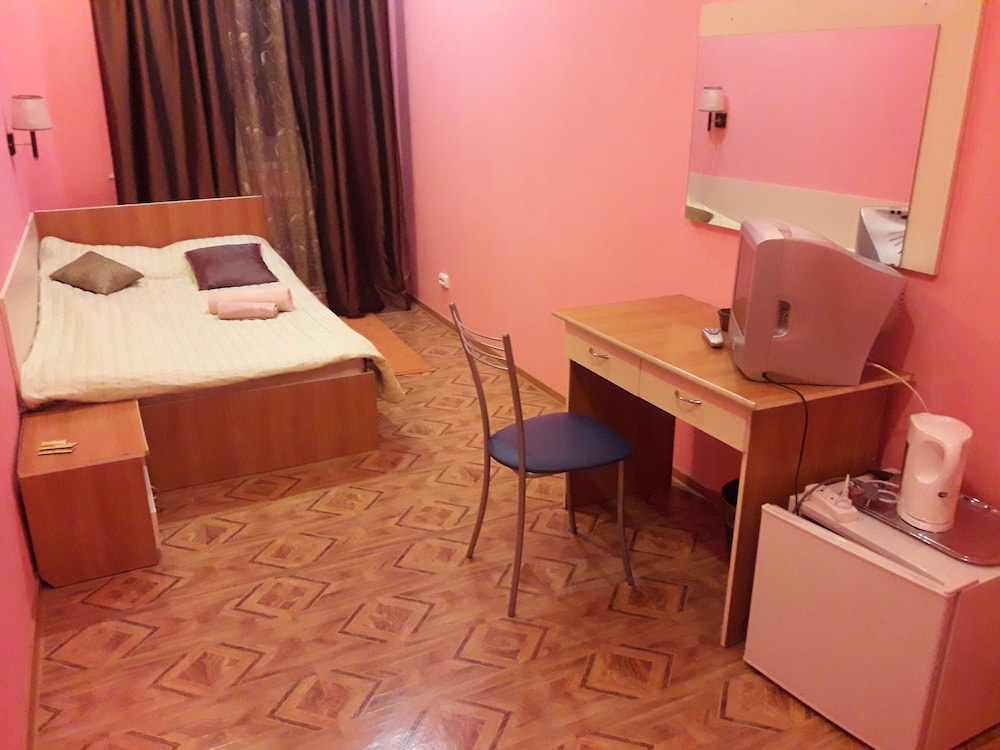 Economy Single Room, Shared Bathroom