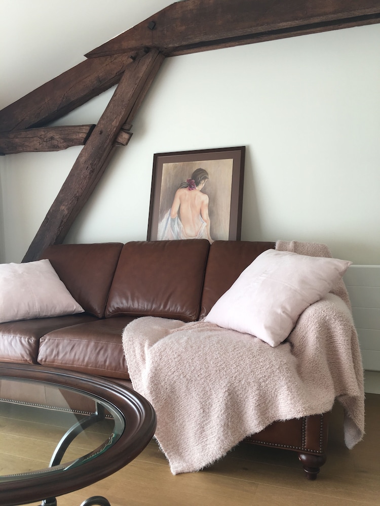 Deluxe Double Room, 1 King Bed photo 2