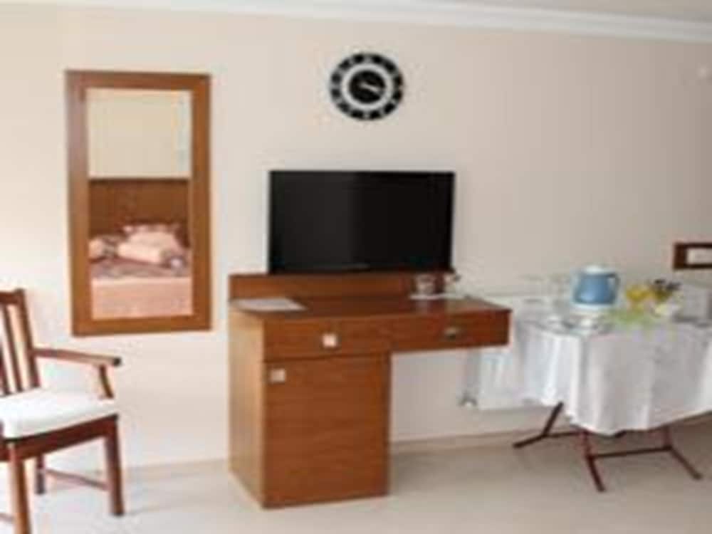 Standard Triple Room, Sea View photo 3