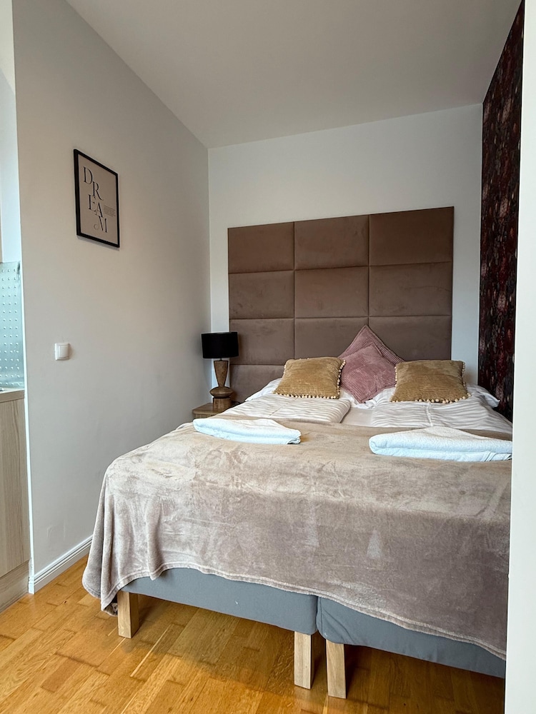 Basic Apartment