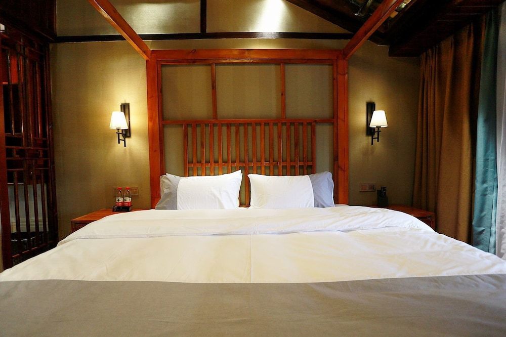 Deluxe Double Room photo 2