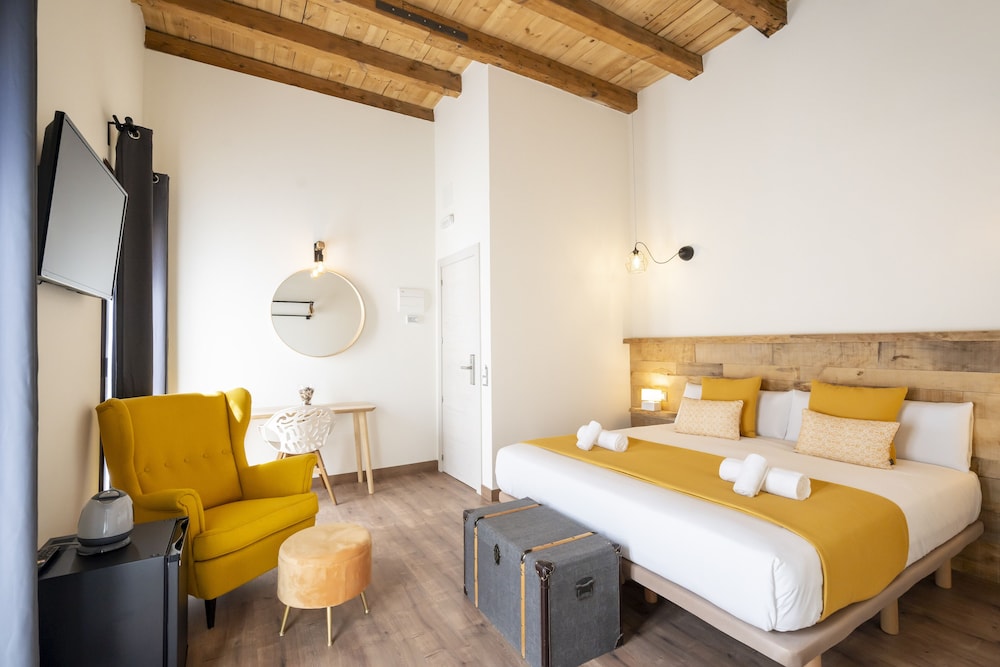 Deluxe Room, Balcony - Photo 1