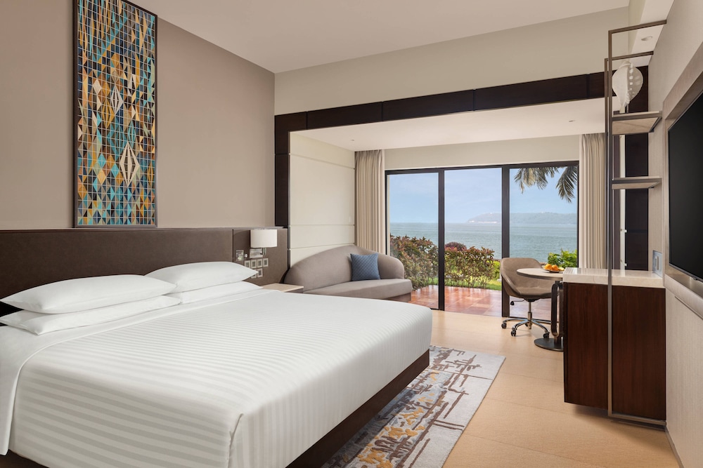 Suite, 1 Bedroom, Bay View - Photo 5