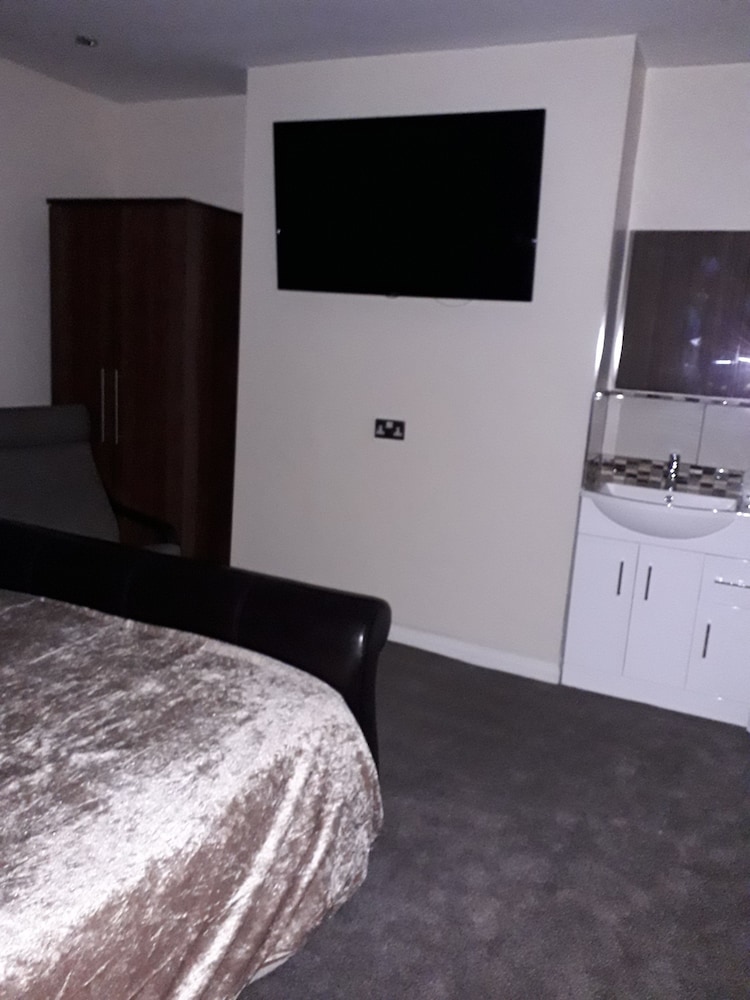 Luxury Double Room, 1 King Bed, Non Smoking, Hill View photo 1