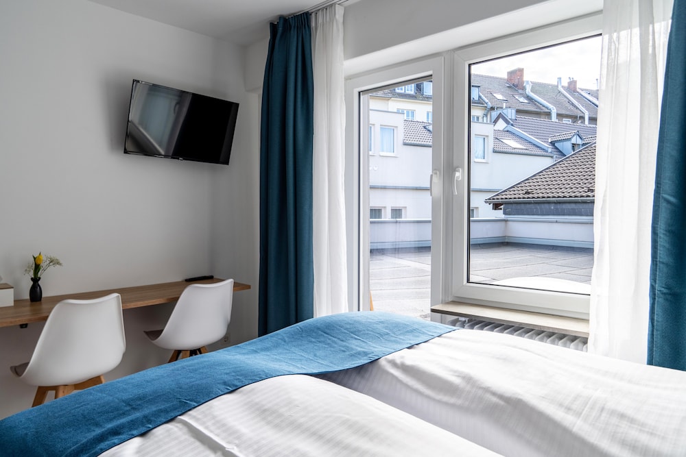 Classic Double Room, Non Smoking (102-202-302-402) - Photo 1