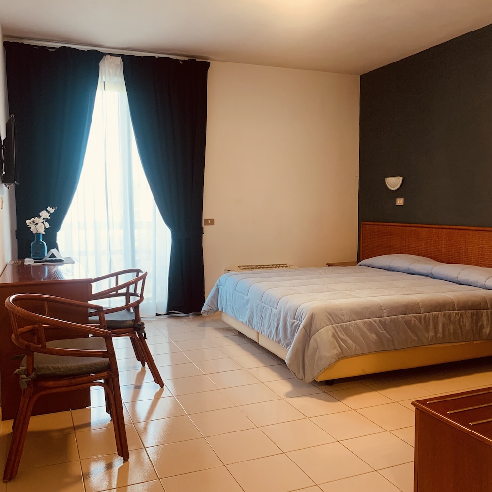 Superior Double or Twin Room, Private Bathroom, Garden Area