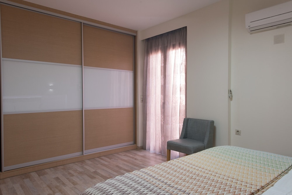 House, 2 Bedrooms, Private Pool, Sea View - Photo 8