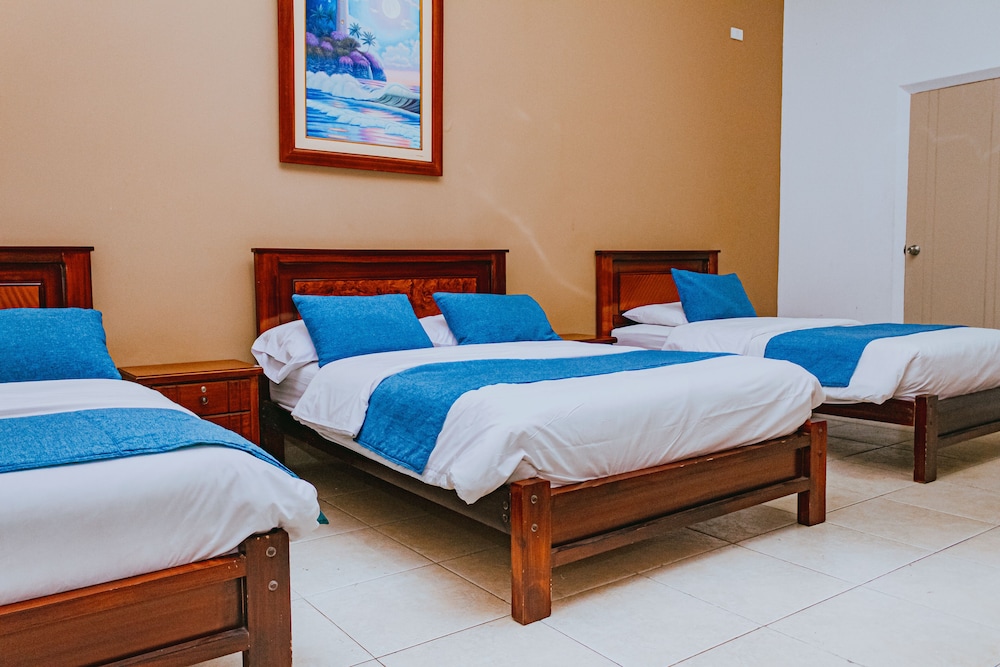 Premium Triple Room, Multiple Beds, Accessible