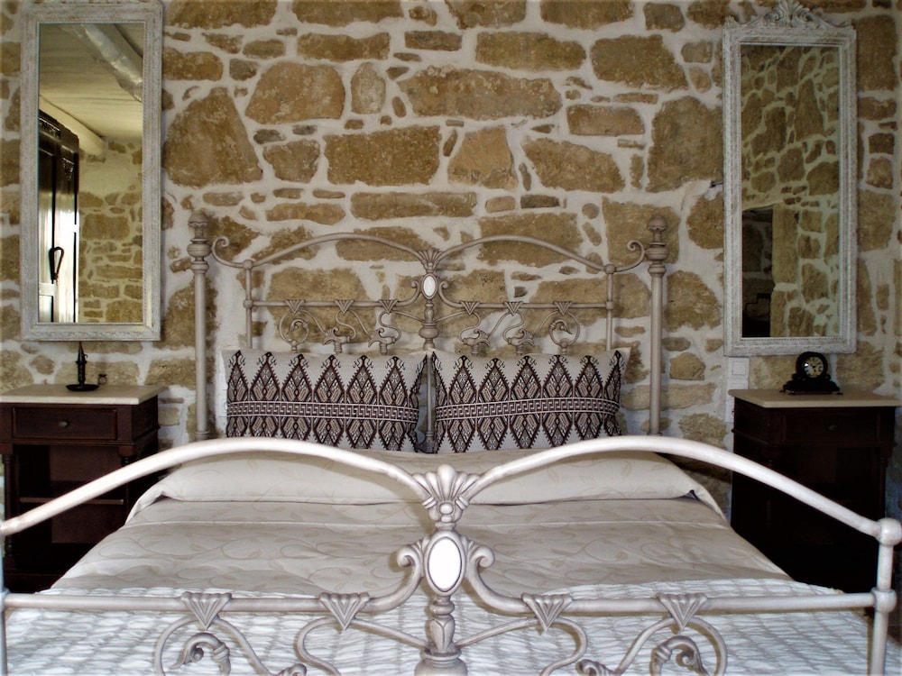 Villa photo 1