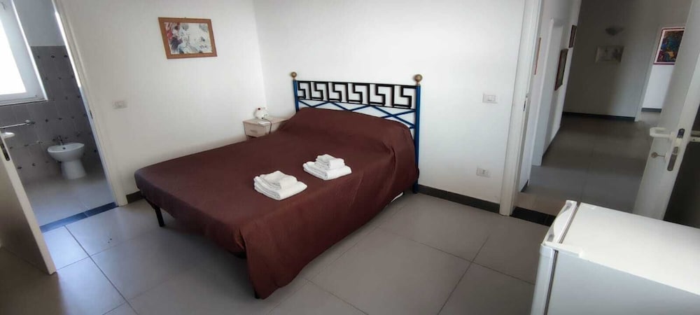 Design Room, 1 Queen Bed, Non Smoking, Garden View photo 3