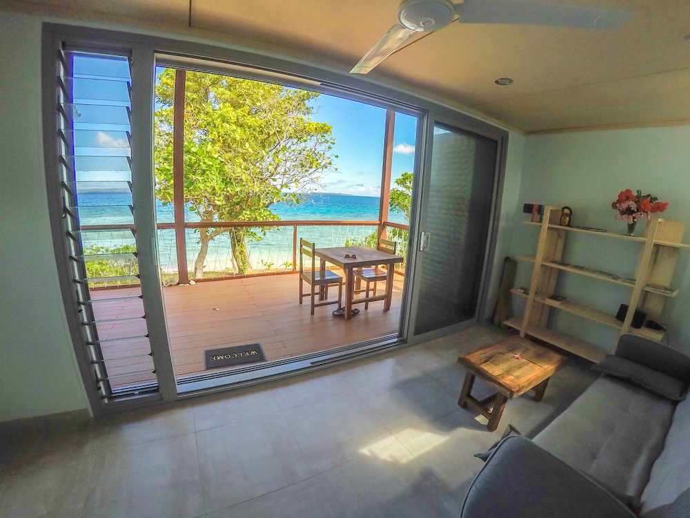 Self-contained Bungalow with Ocean View
