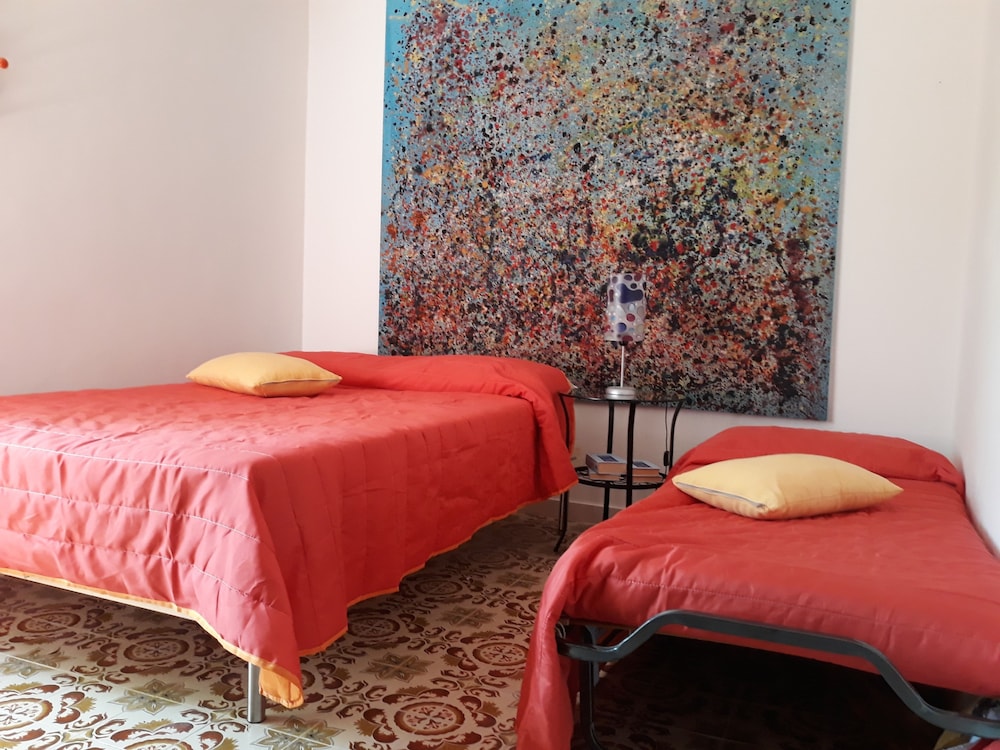Double Room, Private Bathroom, Garden View photo 2