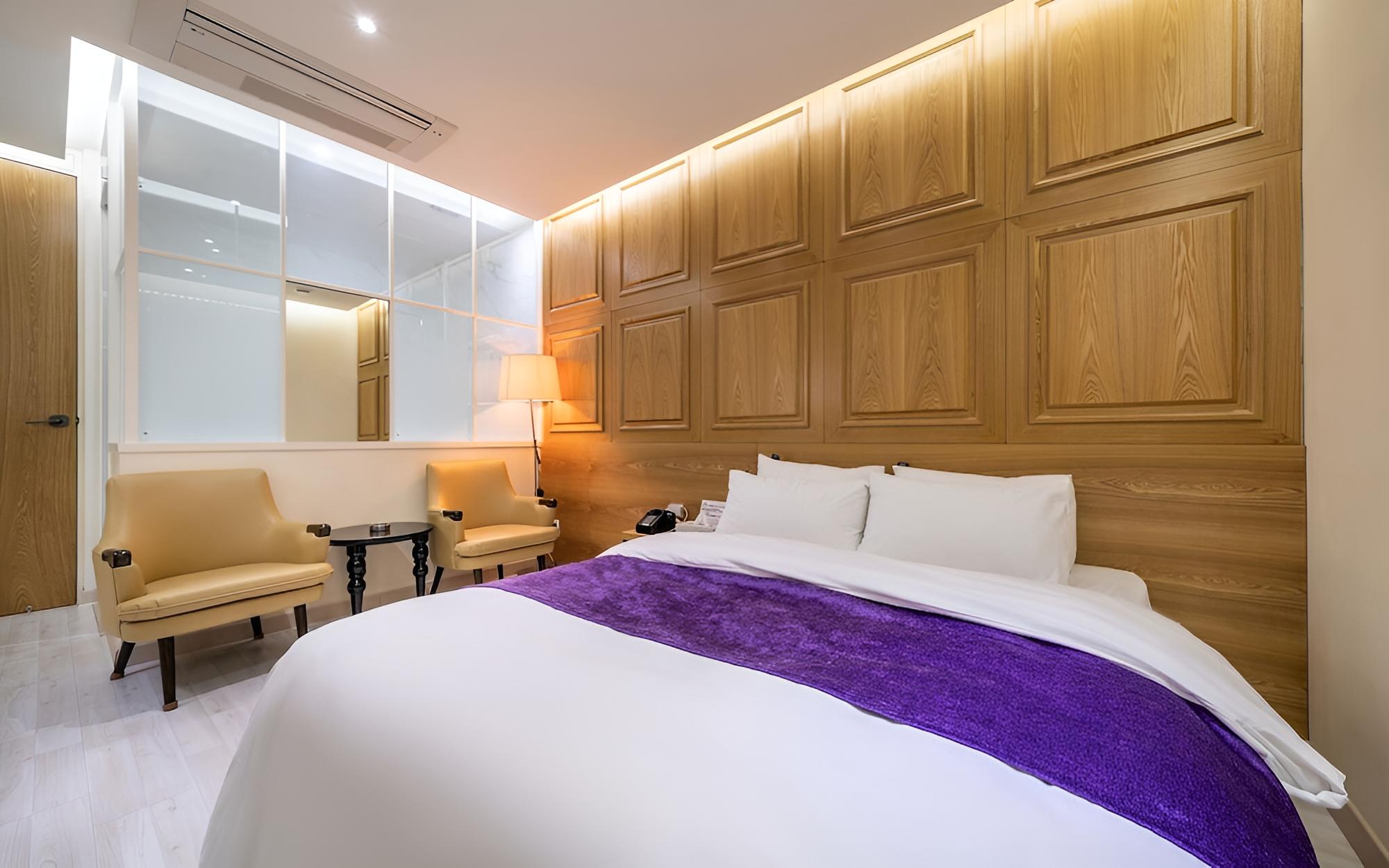 Room (Standard B1) - Photo 3