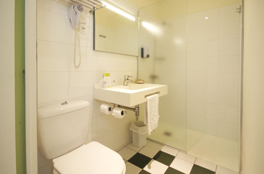 Standard Double Room - Photo 3