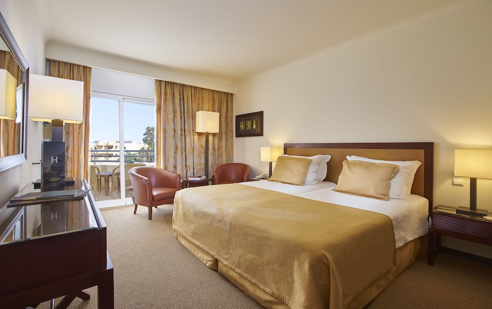 Standard Twin Room - Photo 4