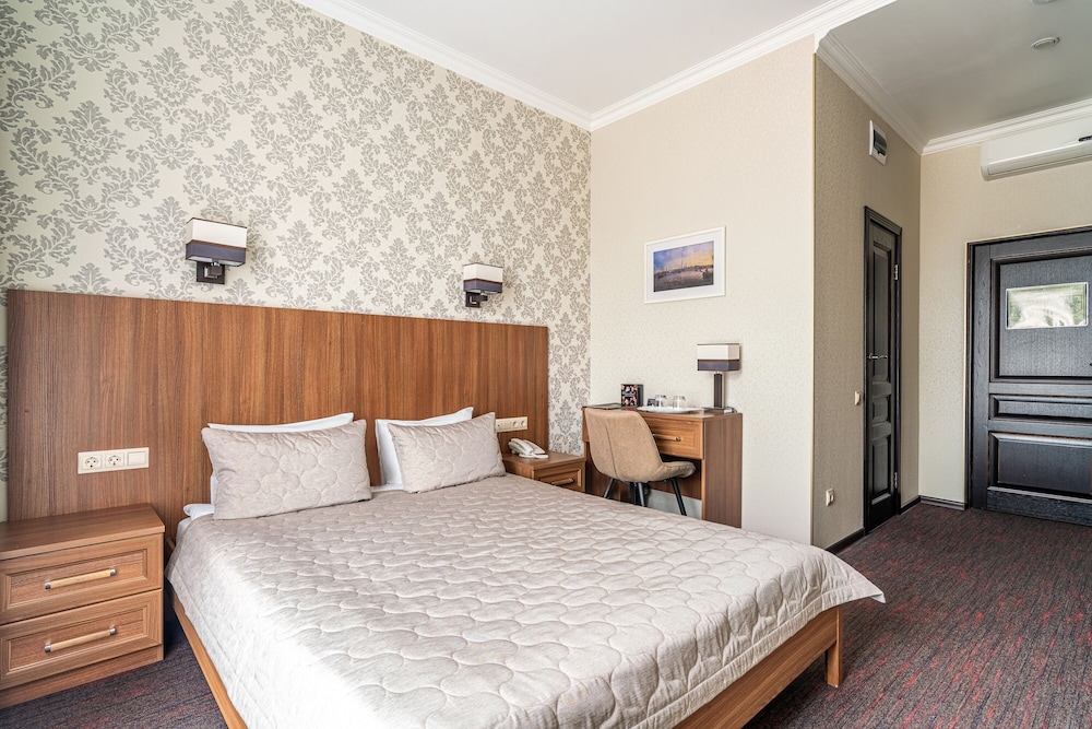 Standard Double Room photo 3