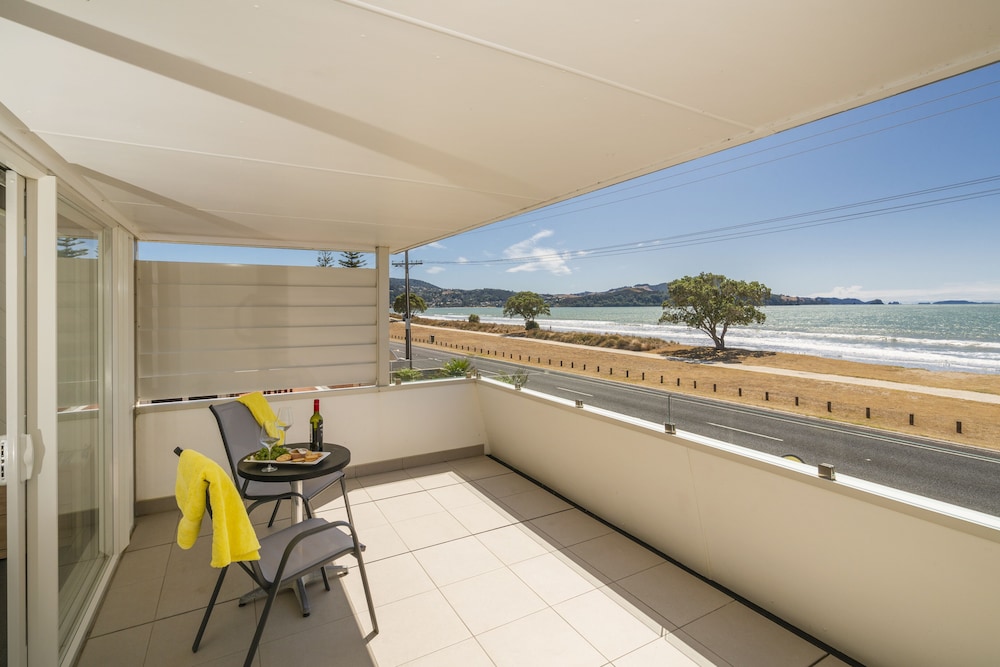 Executive Studio, 1 King Bed, Ocean View photo 1