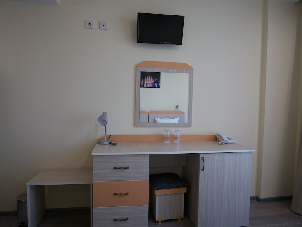 Traditional Double or Twin Room photo 3