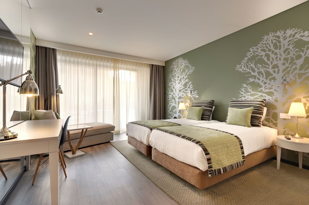 Superior Twin Room - Photo 4