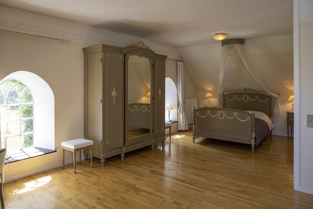 Double or Twin Room, Private Bathroom photo 2