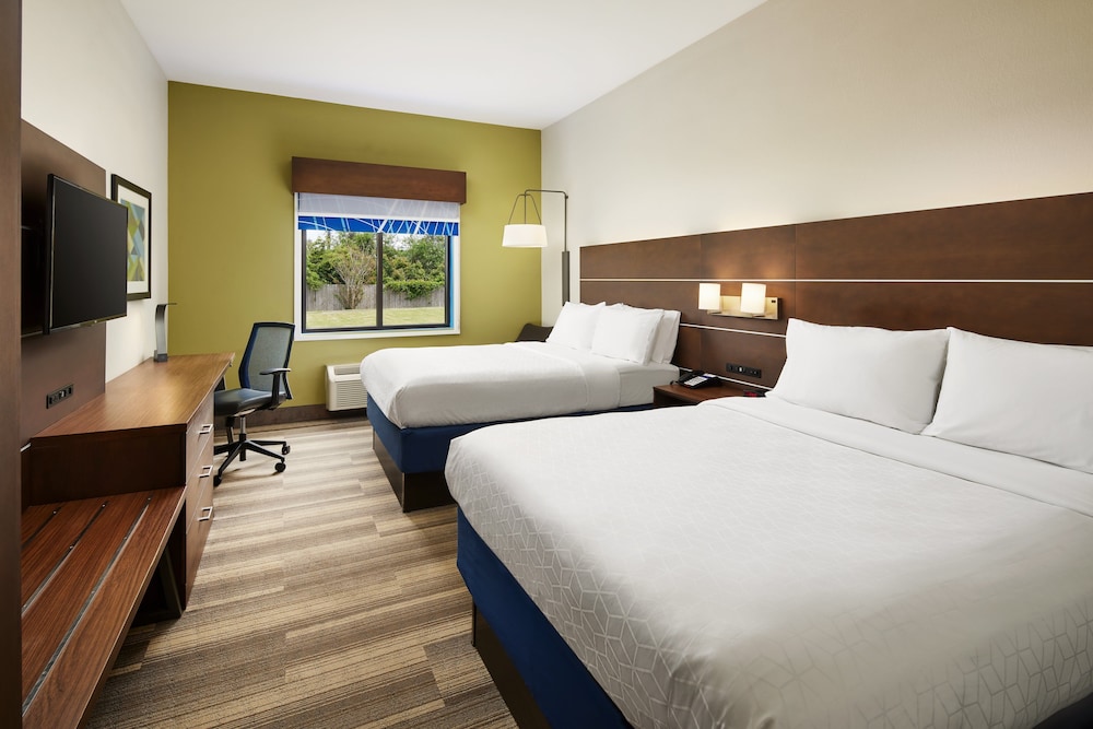 Suite, 2 Queen Beds (Additional Living Area) - Photo 1