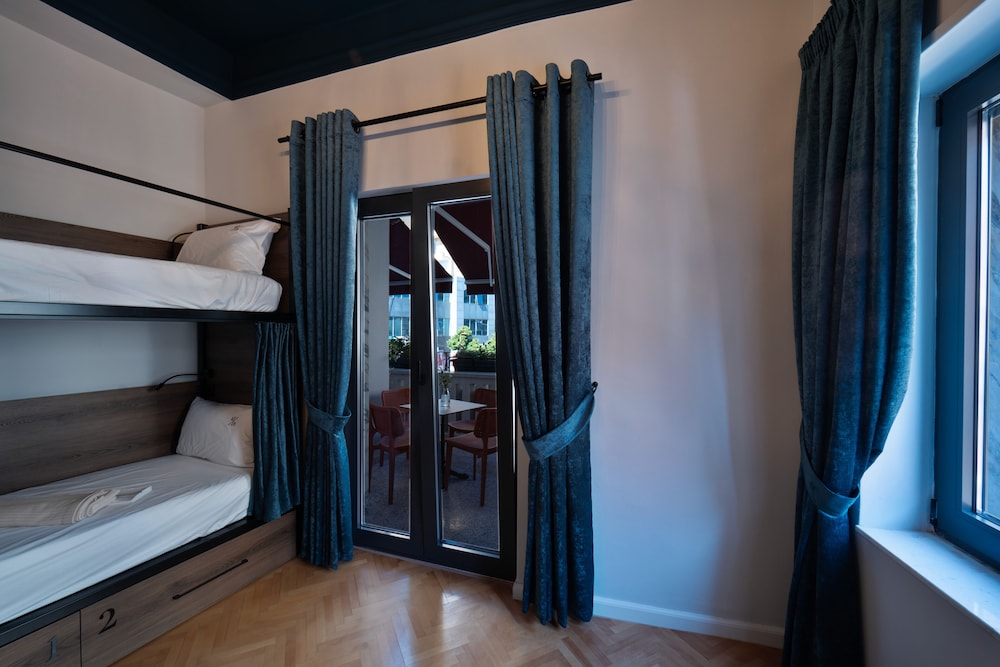 Superior Shared Dormitory, Mixed Dorm, Balcony, City View