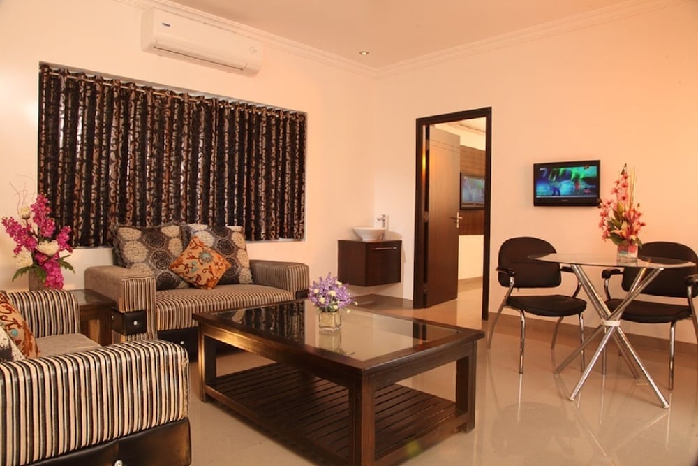 Deluxe Suite photo 3