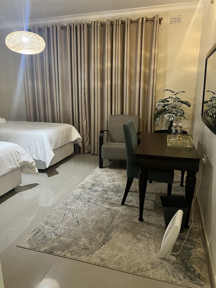Signature Twin Room