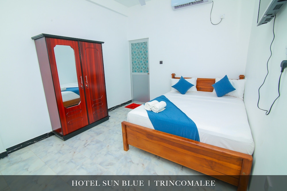 Standard Triple Room, Balcony photo 1