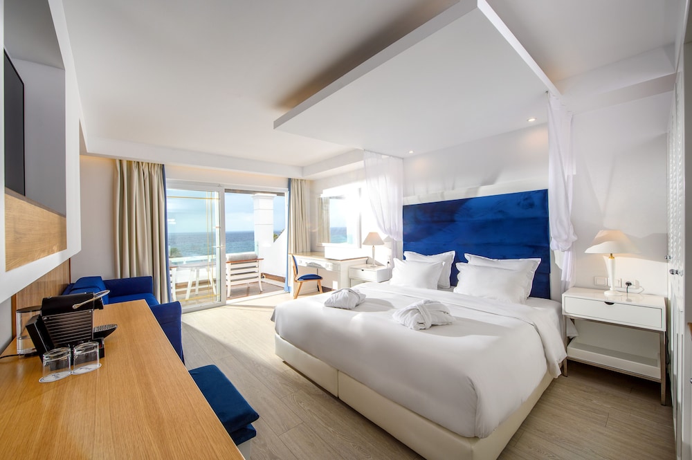 Superior Room with Sea View - Photo 1