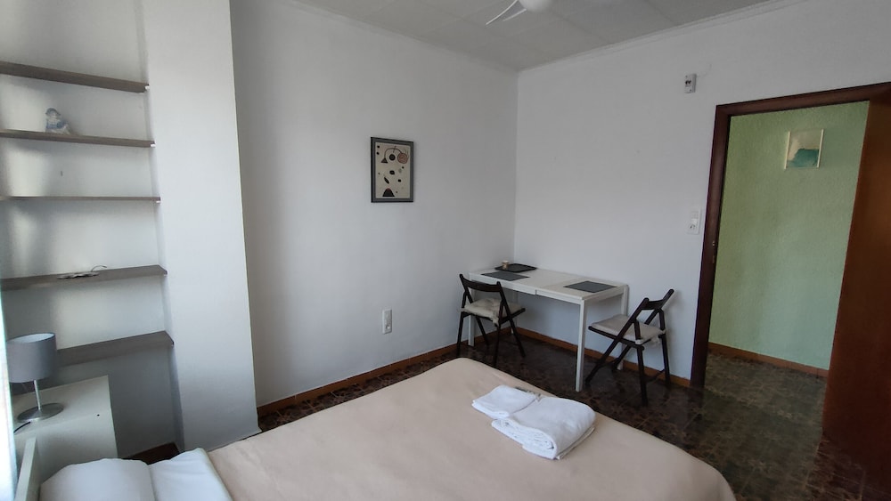 Basic Room, Shared Bathroom photo 2