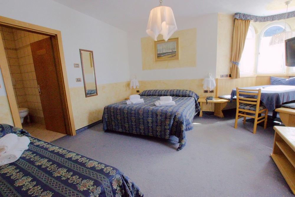 Triple Room photo 2