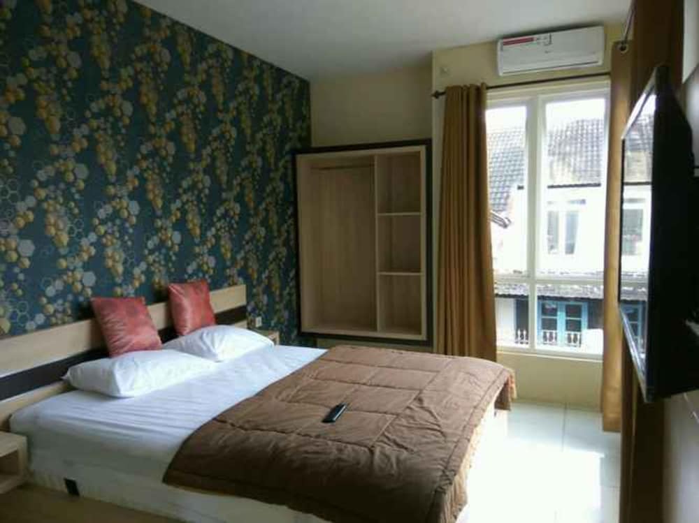 Standard Room - Photo 1