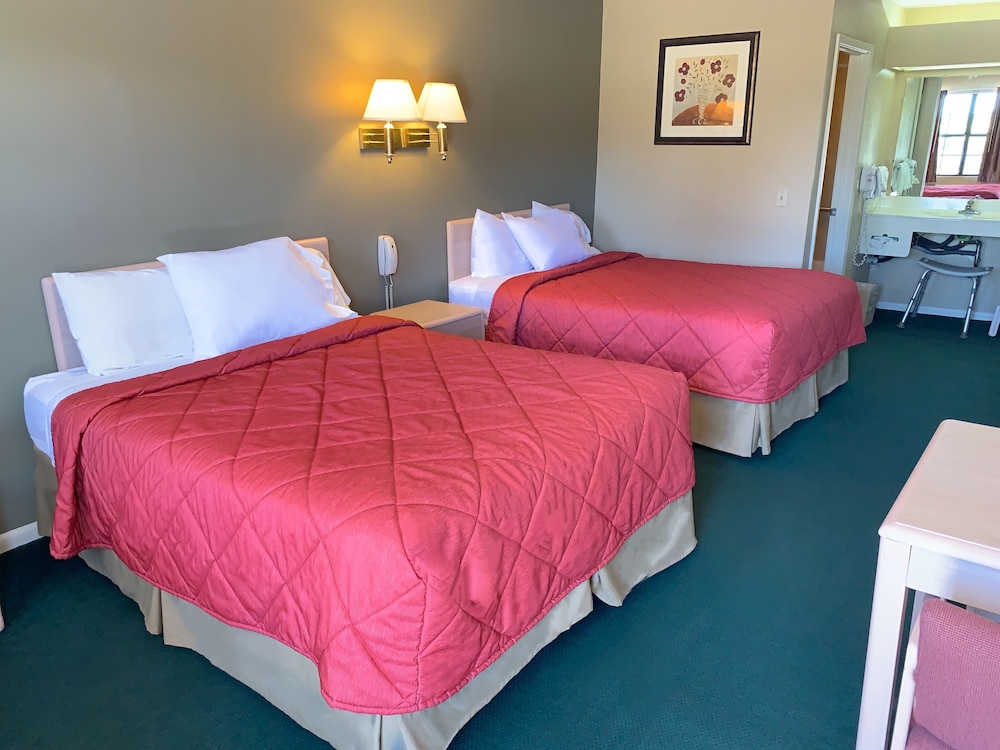 Room, 2 Queen Beds, Accessible, Non Smoking - Photo 8