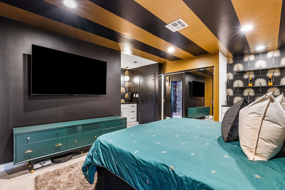 The Ritz - Luxury Home With Pool Speakeasy Bar, Billede 3