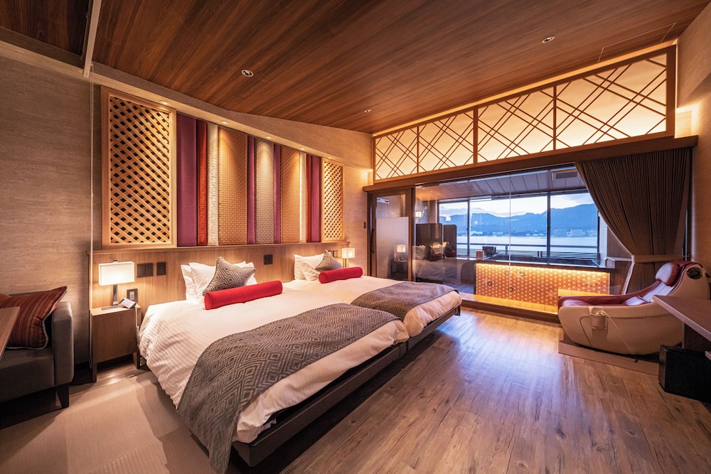 Premium Twin Room, Private Bathroom, Ocean View
