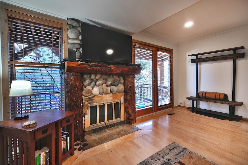 Condo, 1 Bedroom photo 3