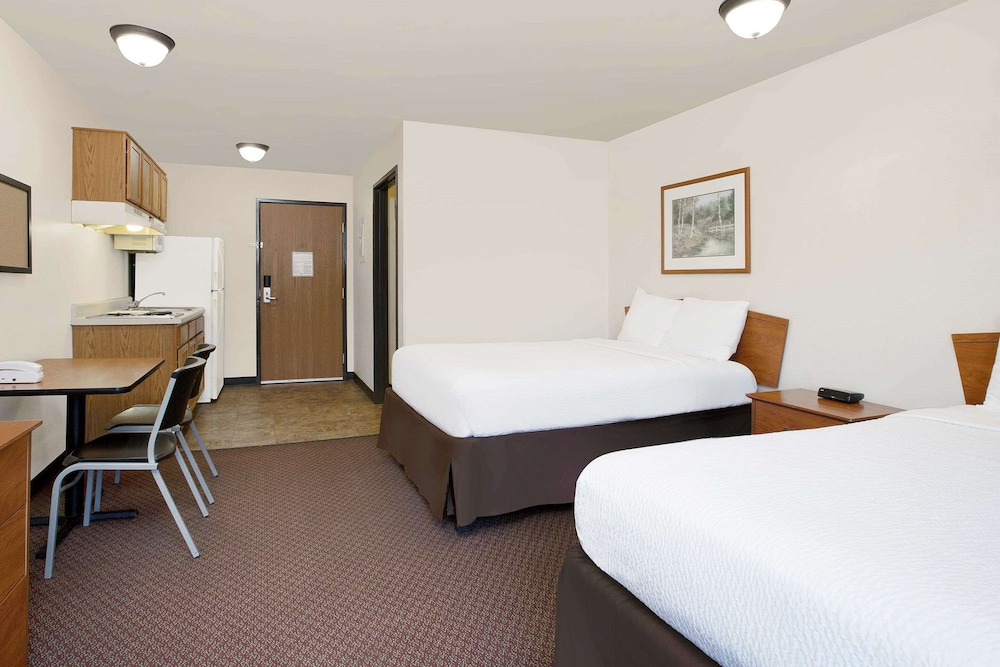 Standard Room, 2 Double Beds, Non Smoking photo 1
