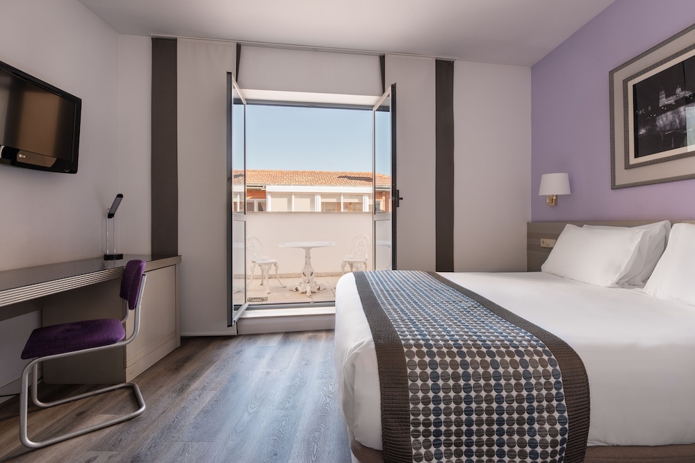 Premium Room - Photo 1